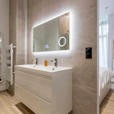 Lovely With Garden And Air Conditioning *